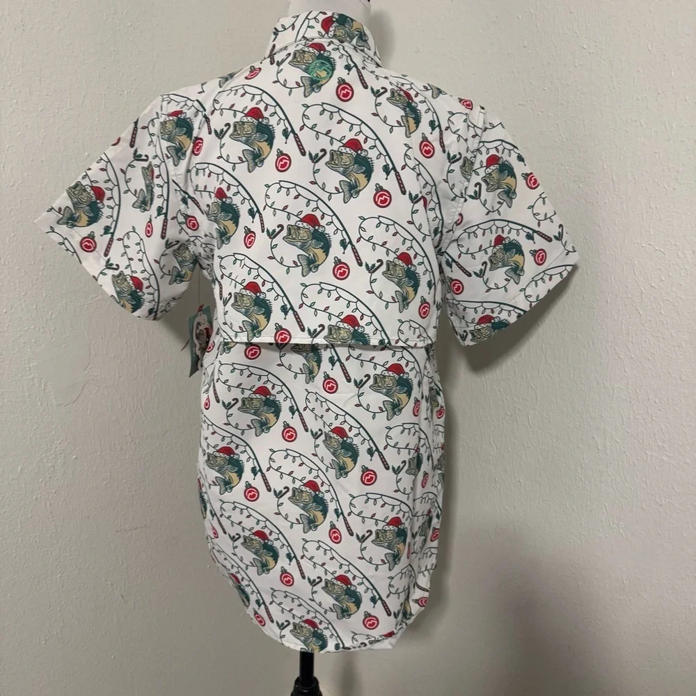 Magellan Outdoors XL (18-20) Fish Gear Moisture Wicking NWT Button-Down Holiday